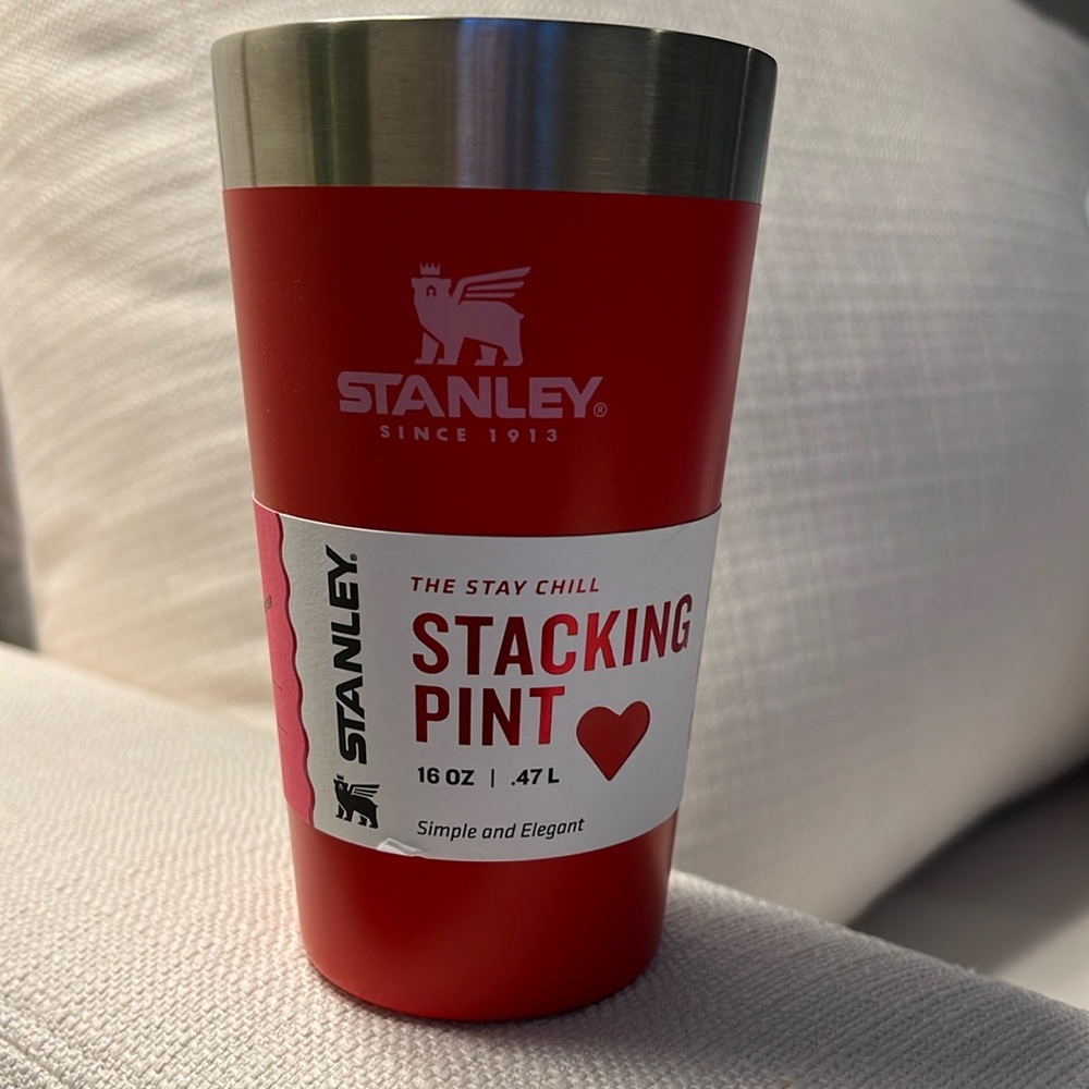 Stanley The Stay Chill Stacking Pint NWT